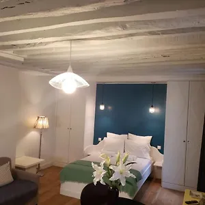 Appartement Louvre St Germain Rue Verneuil, Paris