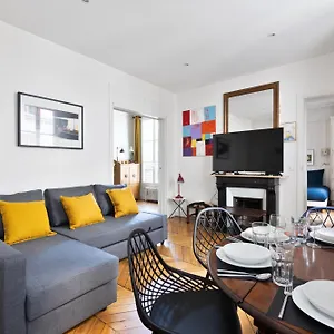 Appartement Quartier Champ De Mars, Paris