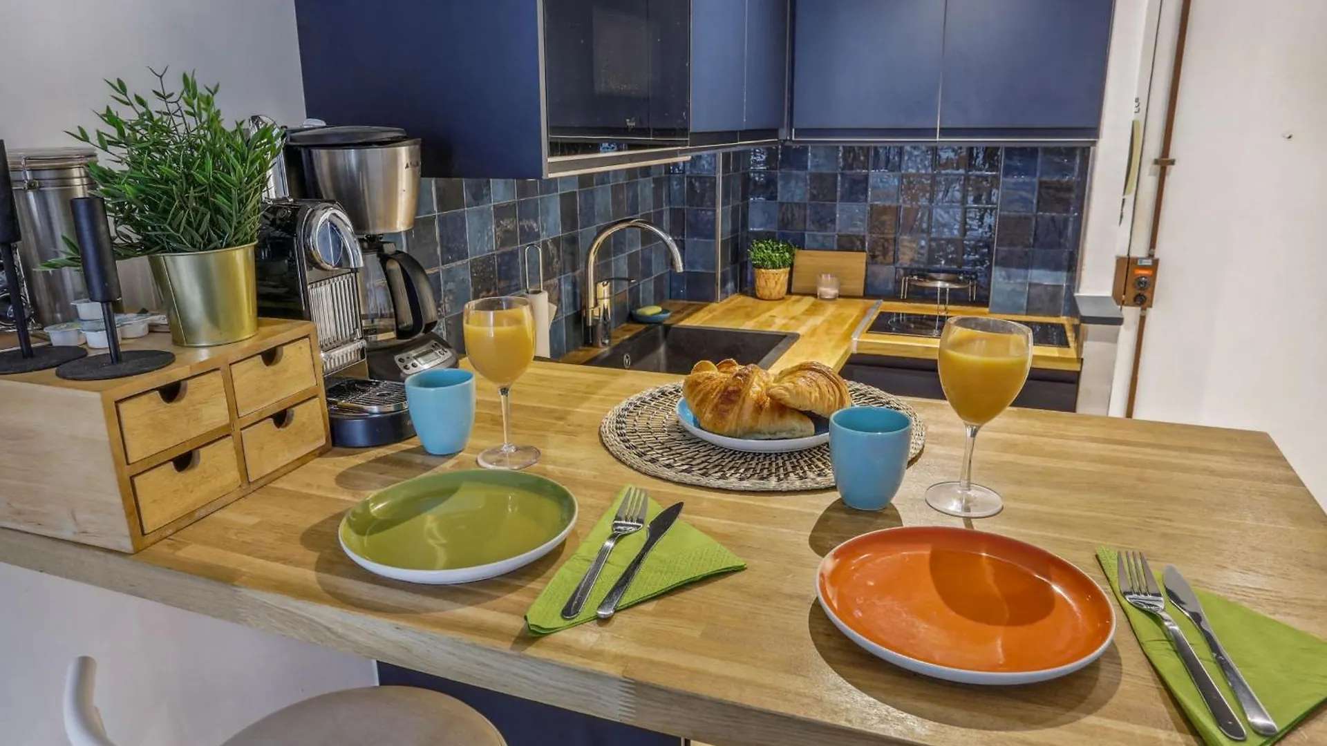 Invalides & Tour Eiffel - 1Br - Cityapartmentstay Paris Lägenhet
